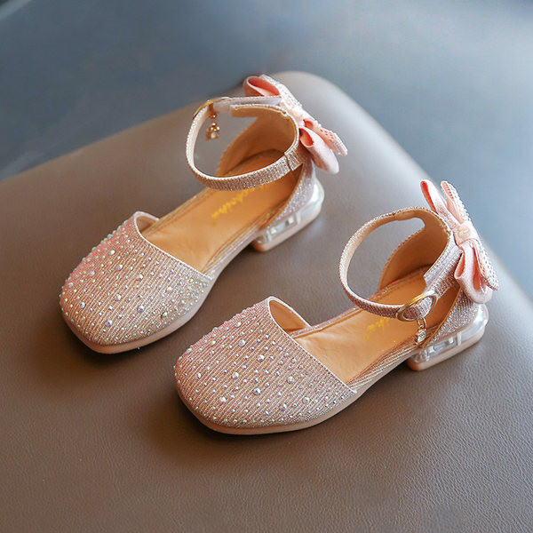 Mūsdienīgi tekstila apavi ar spīdīgu efektu meitenēm