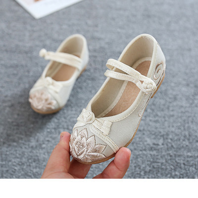 Uus mudel lastejalatsite tüüpi tikanditega sussid tüdrukutele