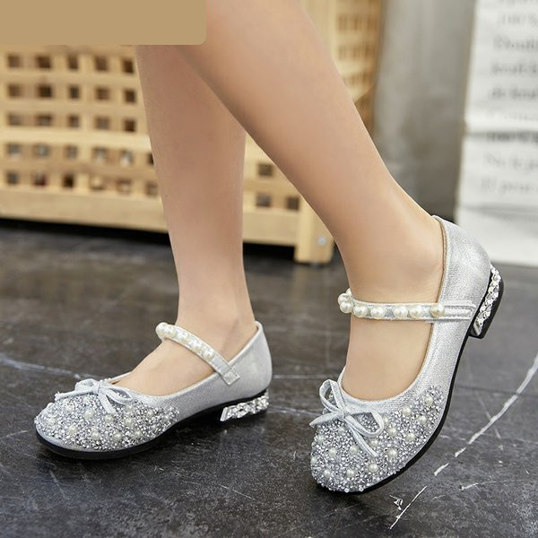 Νέο μοντέλο παπούτσια με στερέωση velcro και διακοσμητικές πέτρες για κορίτσια