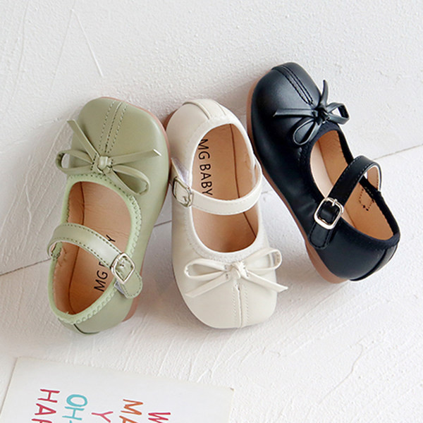 Μοντέρνα έκο δερμάτινα παπούτσια με κορδέλα και αγκράφα