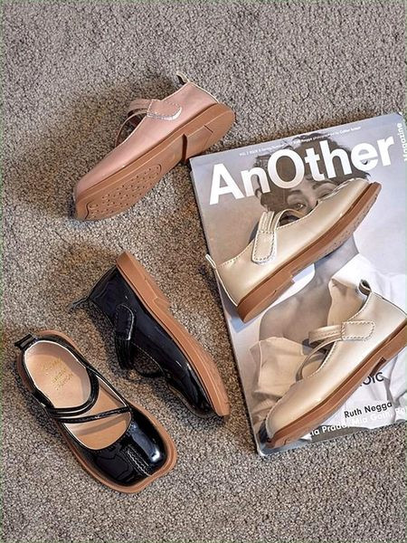 Takjakinnitusega ja lameda tallaga vabaajajalatsid tüdrukutele