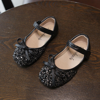 Säravate osakeste ja takjakinnitusega vabaaja lastejalatsid