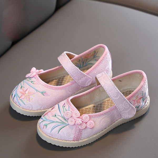 Tüdrukute vabaaja takjakinnitusega lastejalatsid