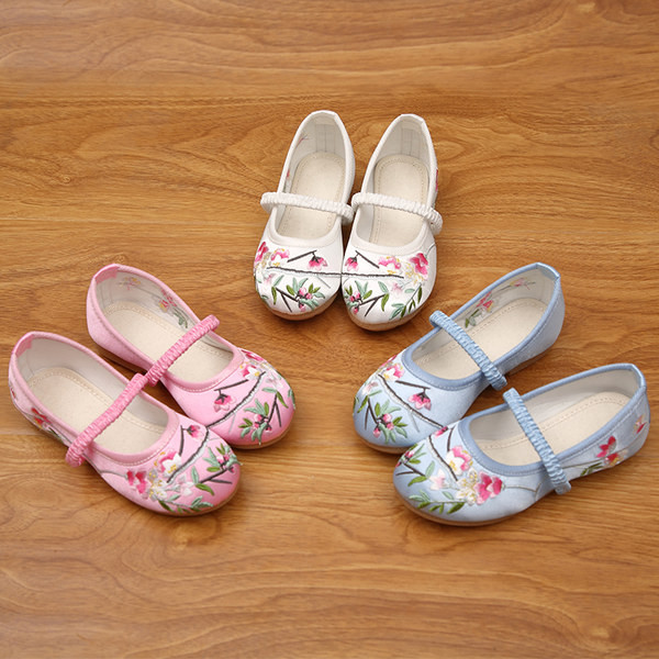 Νέο μοντέλο παιδικά παπούτσια με κεντήματα για κορίτσια