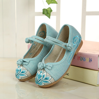 Moodsad lameda tallaga lastejalatsid tüdrukutele