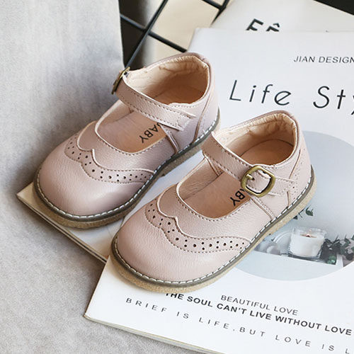 Pandlaga nahast lastejalatsid-tüdrukutele