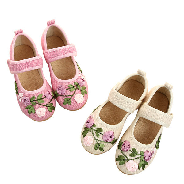 Uus mudel tikandiga lastesussid tüdrukutele