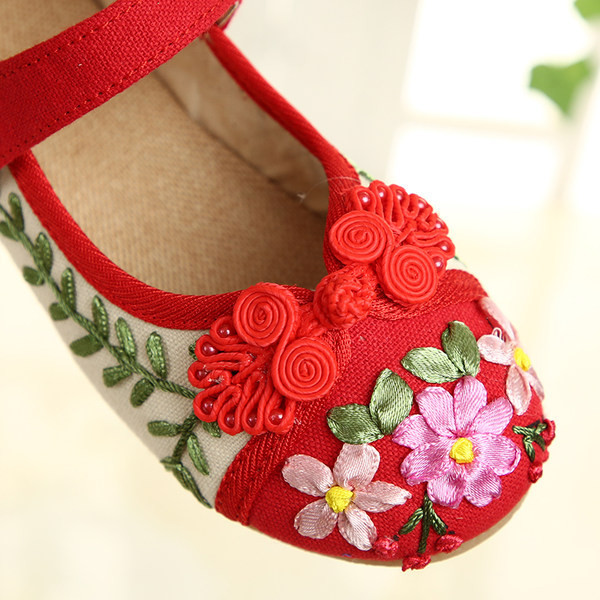 Värvilised lillemustriga lastejalatsid tüdrukutele