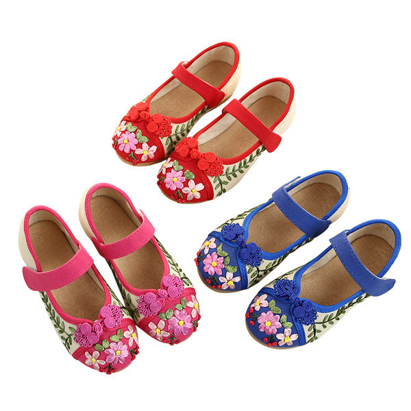 Värvilised lillemustriga lastejalatsid tüdrukutele