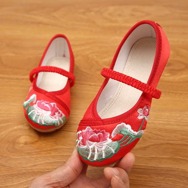 Μοντέρνα παιδικά παπούτσια με χρωματιστά κεντήματα για κορίτσια