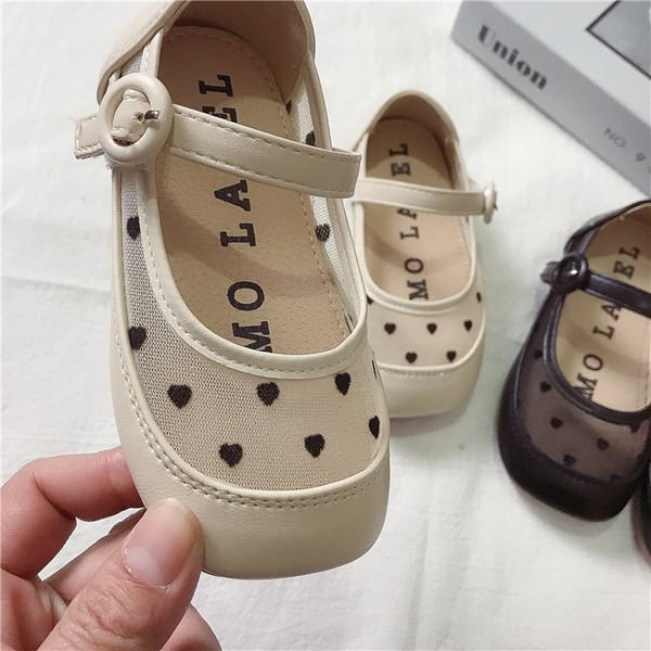 Παιδικά παπούτσια από οικολογικό δέρμα με διαφανές μέρος και βέλκρο