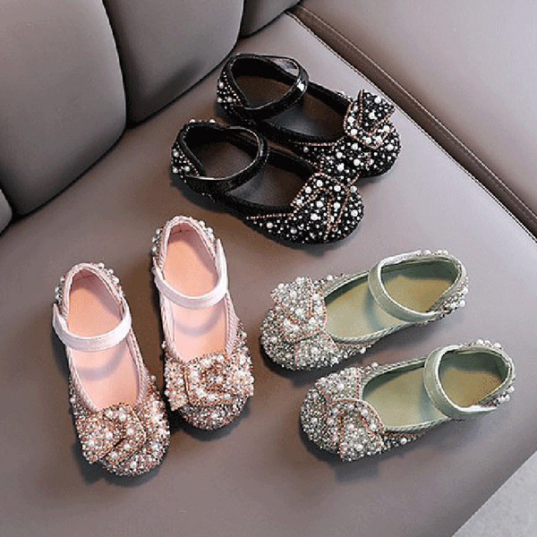 Laste säravad pärlite ja takjapaelaga kingad