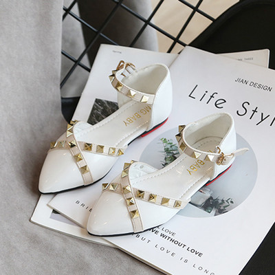 Metallist neetidega laste teravatipulised kingad