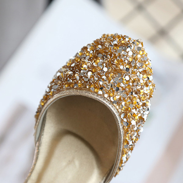 Novi model dječje obuće sa perlicama i ukrasnim kamenčićima