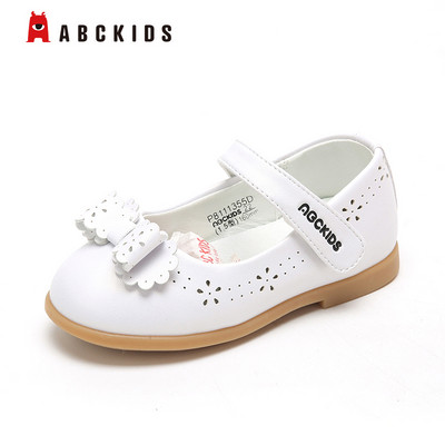 Perforeeritud ökonahast paelaga ümarad lastejalatsid