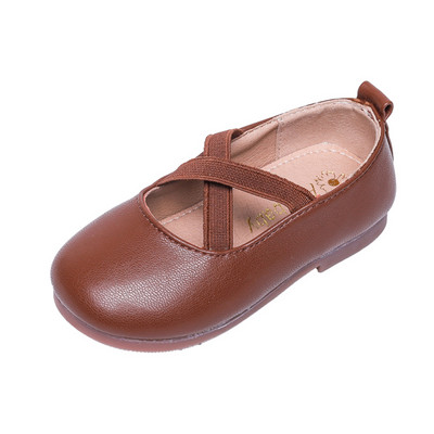 Nahast kummikutega lastejalatsid tüdrukutele