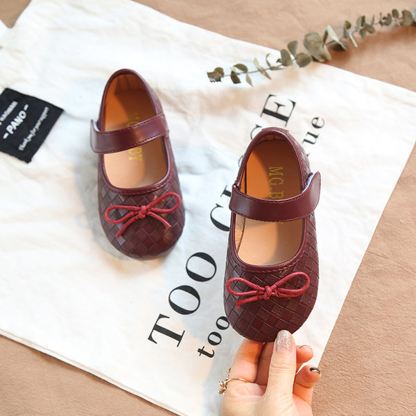 Εκο δερμάτινα υποδήματα νέου μοντέλου με κορδέλα για κορίτσια