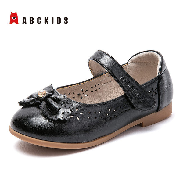 Moodsad perforeeritud ökonahast lastejalatsid tüdrukutele