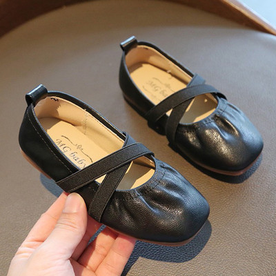 Kahes värvitoonis laste nahast vabaajajalatsid