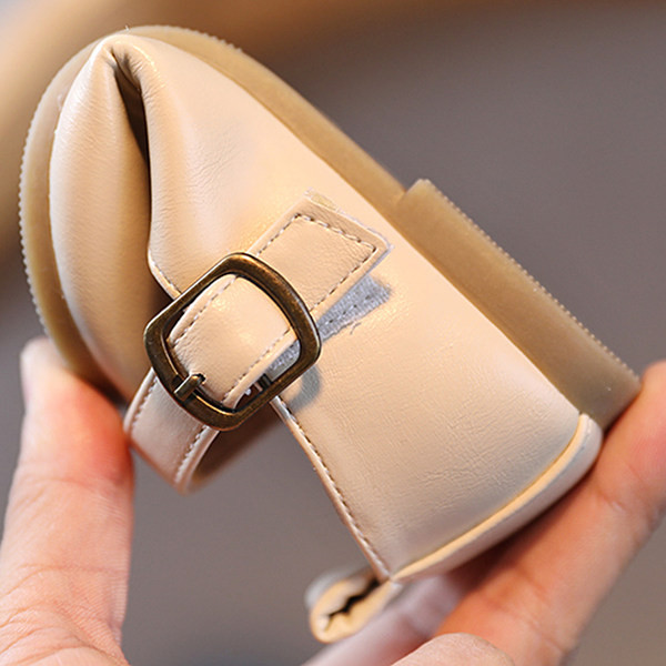 Kožne dječje cipele s kopčom