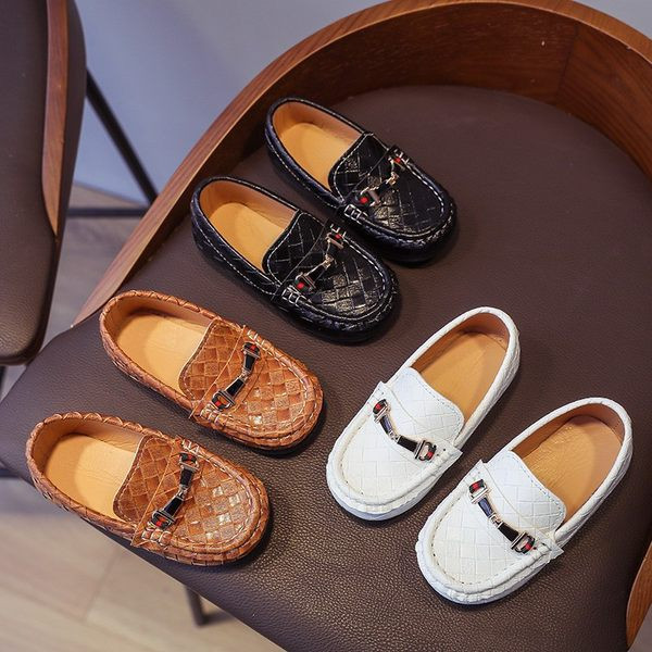 Παιδικά έκο δερμάτινα παπούτσια με μεταλλική αγκράφα σε τρία χρώματα