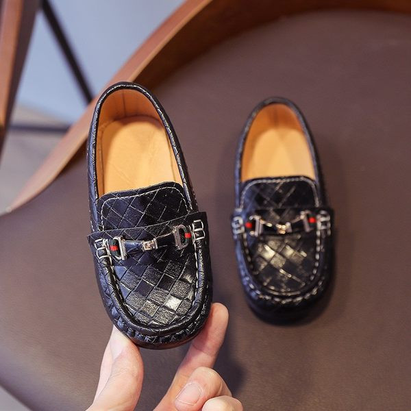 Παιδικά έκο δερμάτινα παπούτσια με μεταλλική αγκράφα σε τρία χρώματα