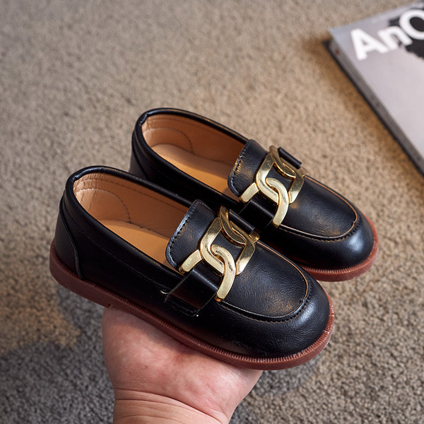 Metallist kaunistusega ökonahast lastejalatsid