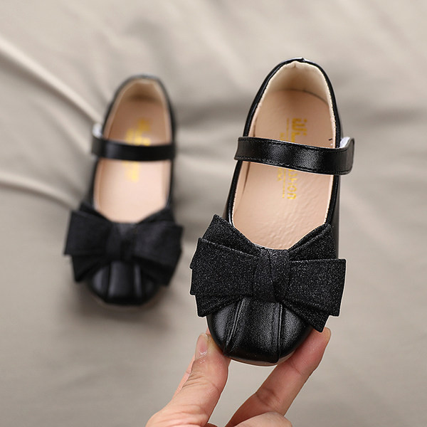 Vaikiški laisvalaikio batai su trijų spalvų kaspinu