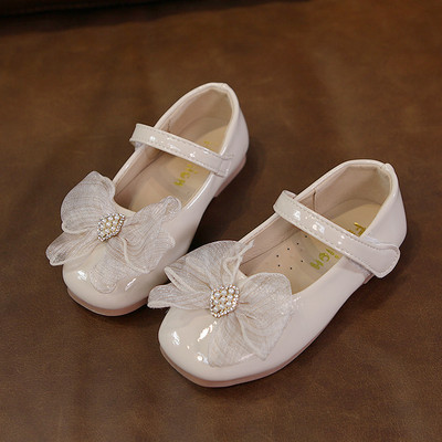 Lakknahast kingade uus mudel tekstiilpaelaga