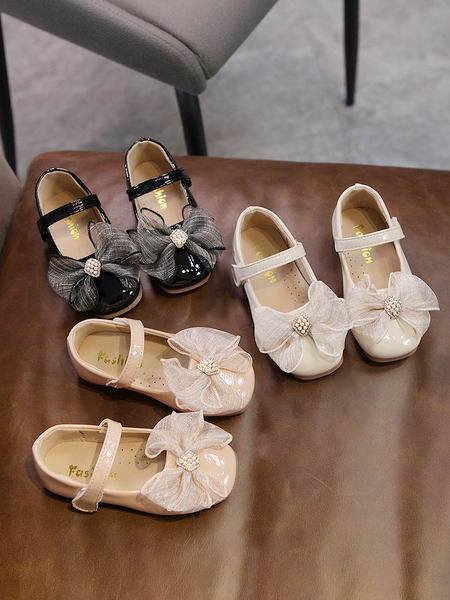 Lakknahast kingade uus mudel tekstiilpaelaga