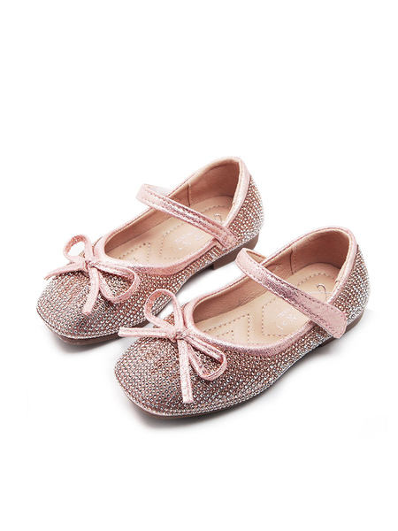 Moderne cipele s kamenčićima i trakom