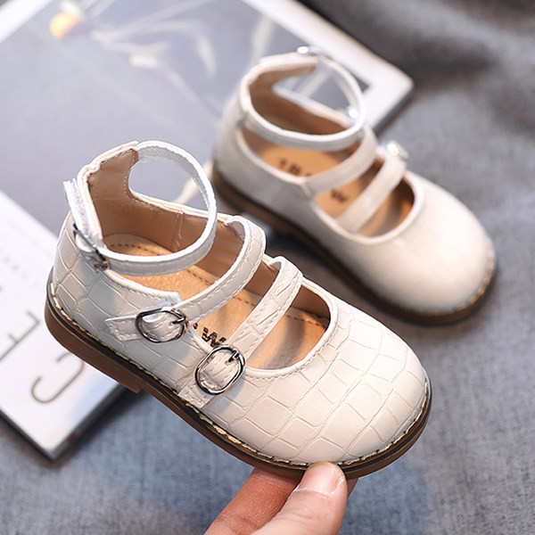 Bērnu lakādas kurpes ar sprādzēm