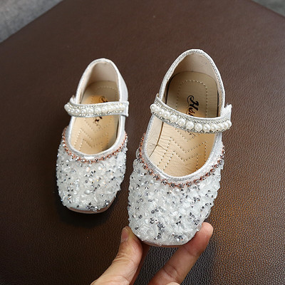 Uus pärlite ja kivikestega lastejalatsite mudel tüdrukutele