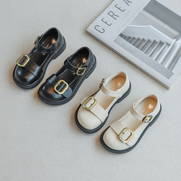 Bērnu apavi no mākslīgās ādas ar sprādzēm meitenēm