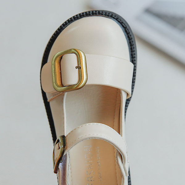 Bērnu apavi no mākslīgās ādas ar sprādzēm meitenēm