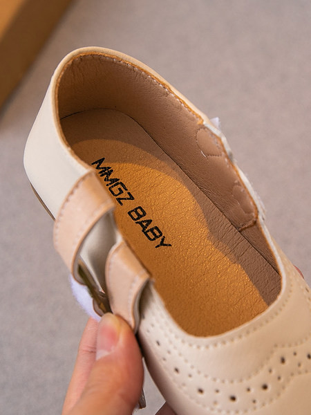 Παιδικά έκο δερμάτινα παπούτσια με αγκράφες για κορίτσια