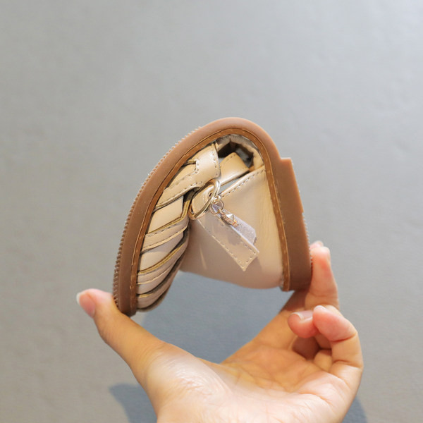 Bērnu ikdienas apavi no mākslīgās ādas trīs krāsās