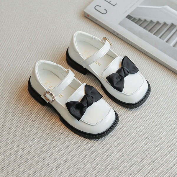 Mūsdienīgi bērnu apavi meitenēm no eko ādas ar lentīti