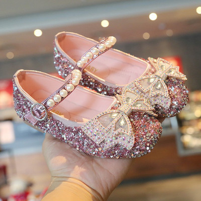 Laste stiilsed paelpärlite ja dekoratiivkividega kinnised kingad