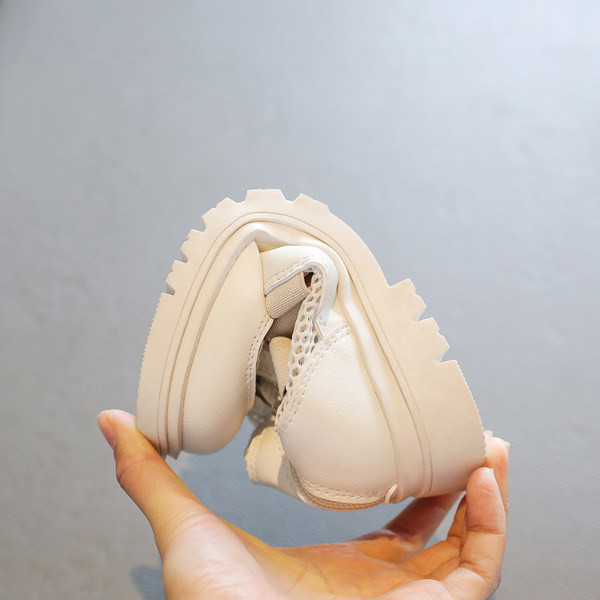 Bērnu ikdienas ādas apavi melnā un baltā krāsā