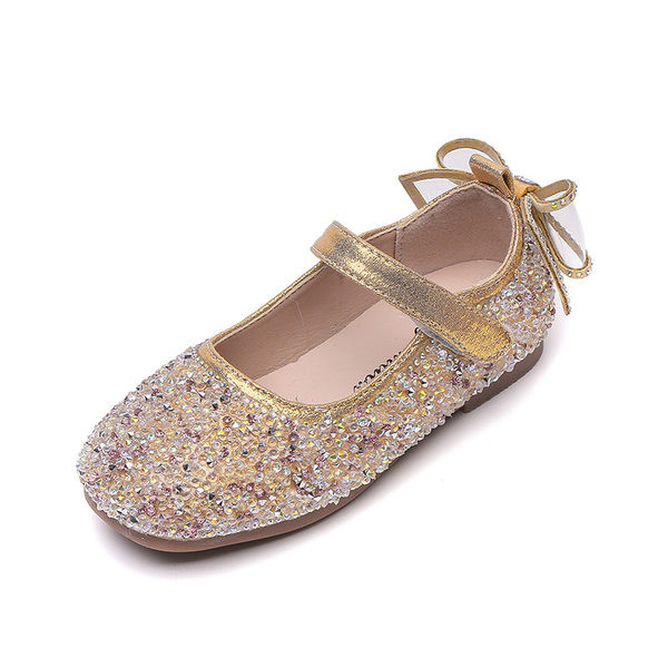 Novi model zaobljenih cipela za djevojčicu sa sjajnim efektom