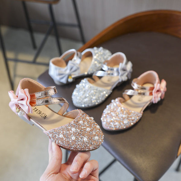 Jauns ikdienas apavu modelis meitenēm ar pērlēm