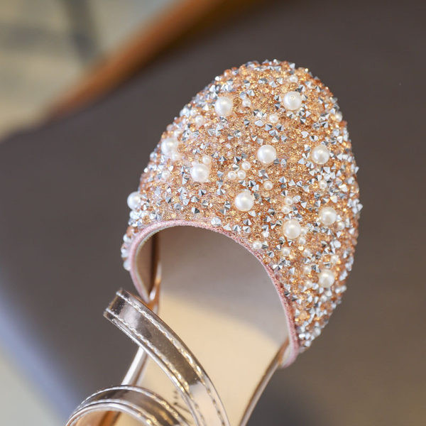 Jauns ikdienas apavu modelis meitenēm ar pērlēm