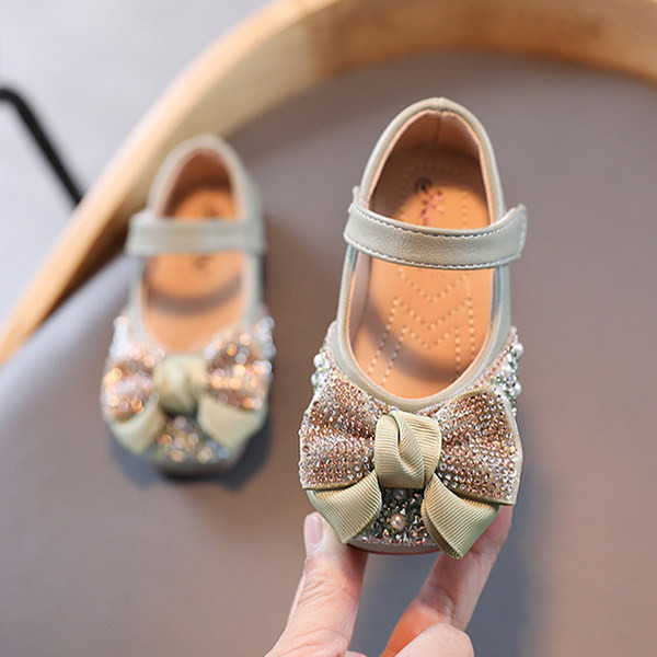 Öko-nahast paelaga lastejalatsid