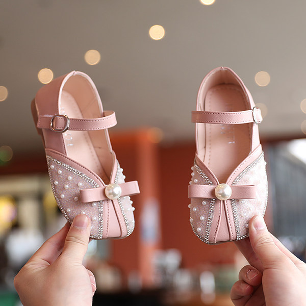 Laste stiilsed pärlite ja dekoratiivkividega kingad tüdrukutele