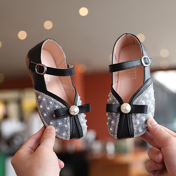 Laste stiilsed pärlite ja dekoratiivkividega kingad tüdrukutele