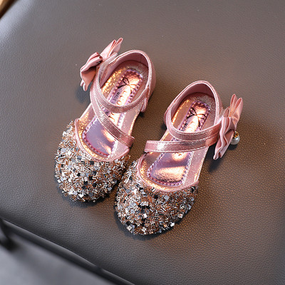 Μοντέρνα παιδικά γυαλιστερά παπούτσια με κορδέλα και πέρλες για κορίτσια
