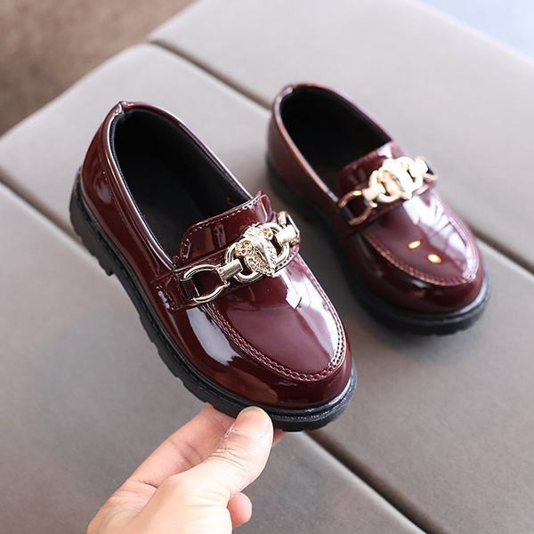 Meiteņu ādas apavi ar metāla elementu