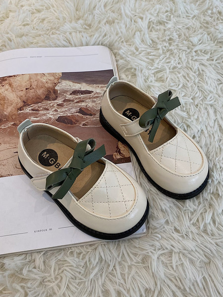 Kahes värvitoonis paelaga laste vabaajajalatsid