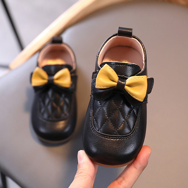 Ādas bērnu apavi ar lenti-meitenēm